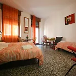 ベッド・アンド・ブレックファスト Juliette House 3*