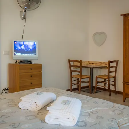 Juliette House 3* Verona